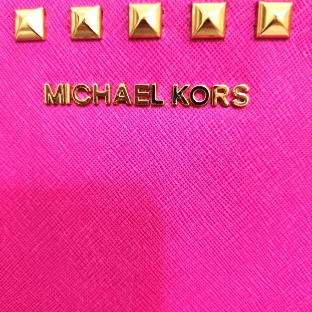 Michael Kors Large Pink Studded Clutch - Picture 4 of 8